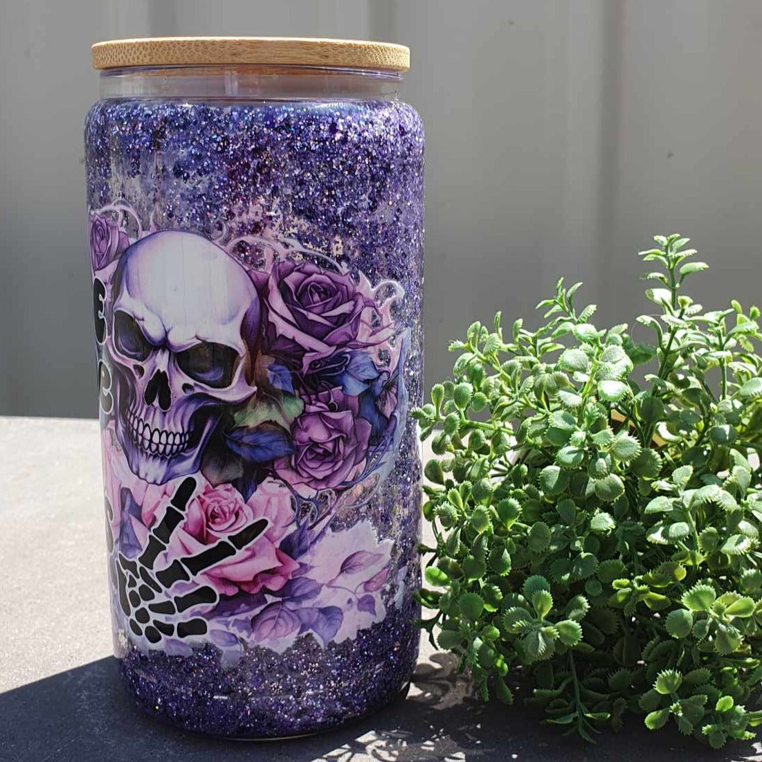 People Give Me The Creeps Purple Glitter Snow Globe Libby Glass Can 475ml (16oz) Tumbler Cup