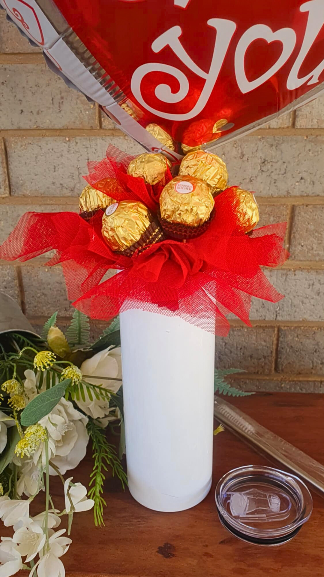 Tumbler with Chocolate Bouquet - Amberleighs Designs