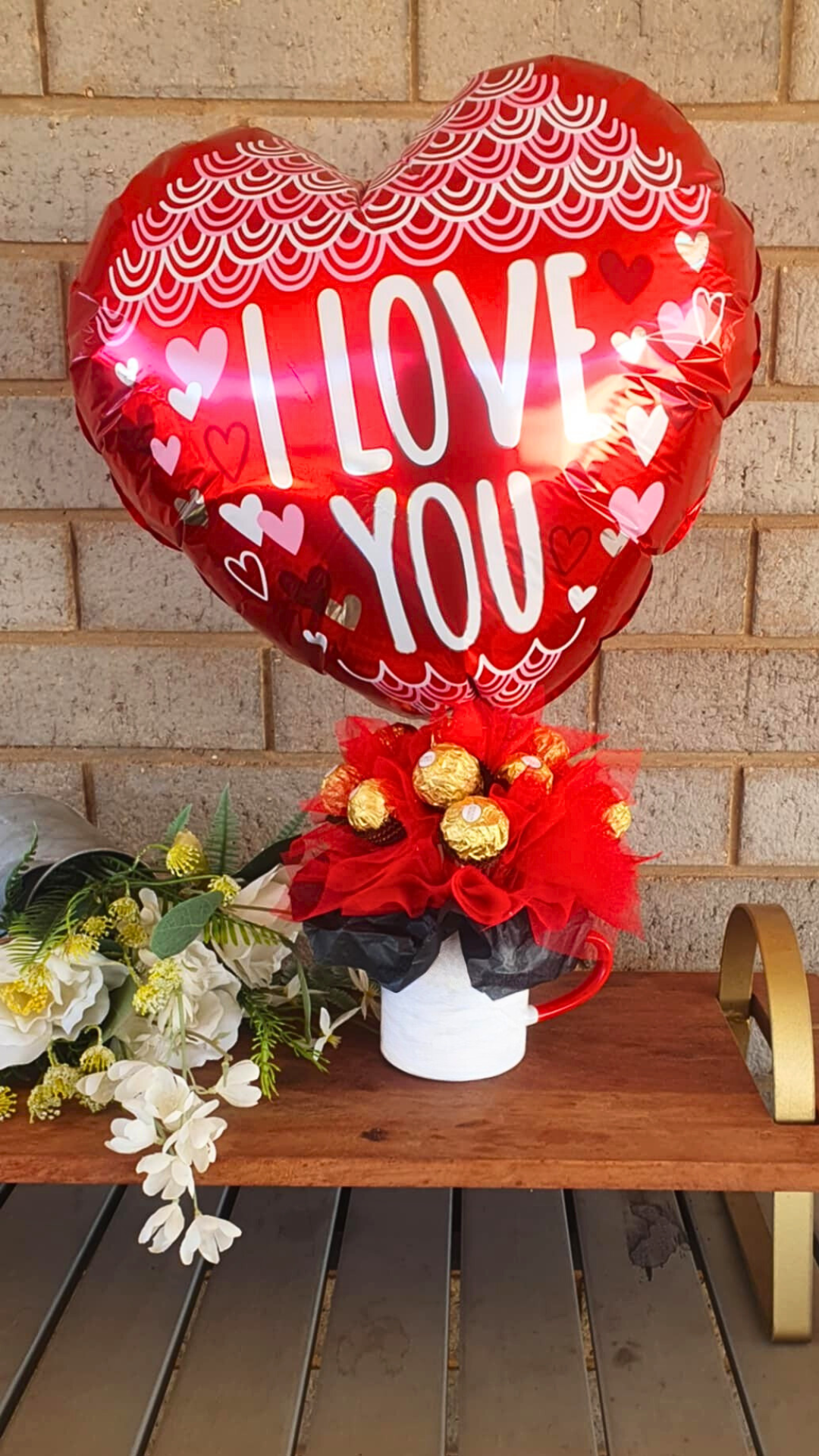 Heart Handle Mug with Bouquet - Amberleighs Designs