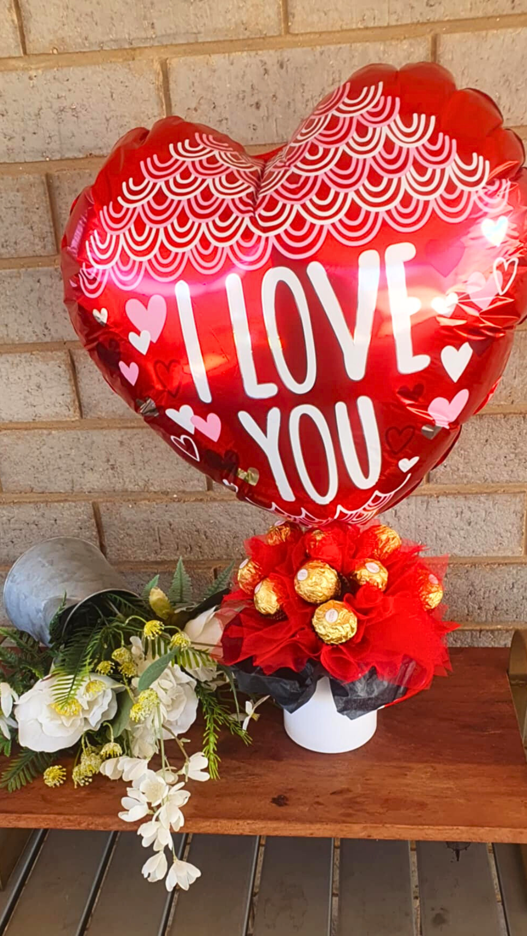 Heart Handle Mug with Bouquet - Amberleighs Designs